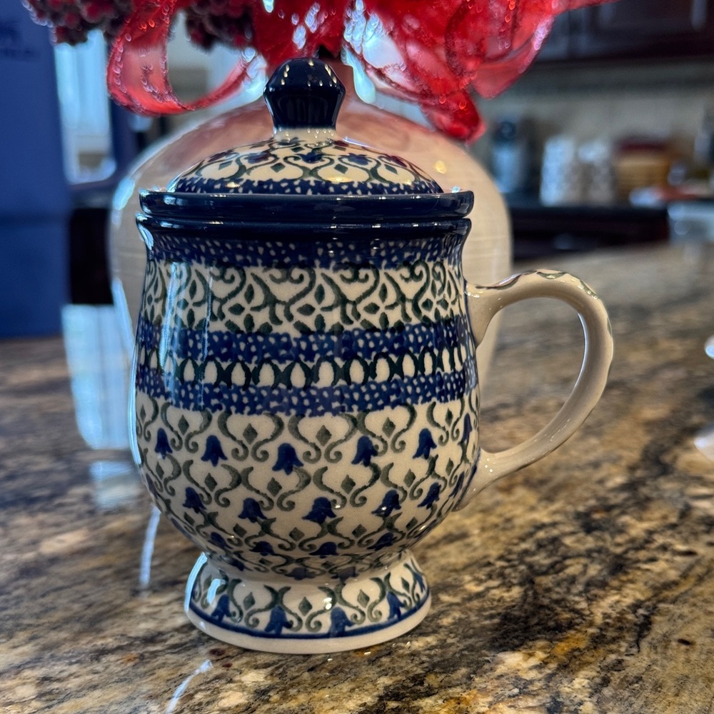Ceramic Blue and White Mug with Lid